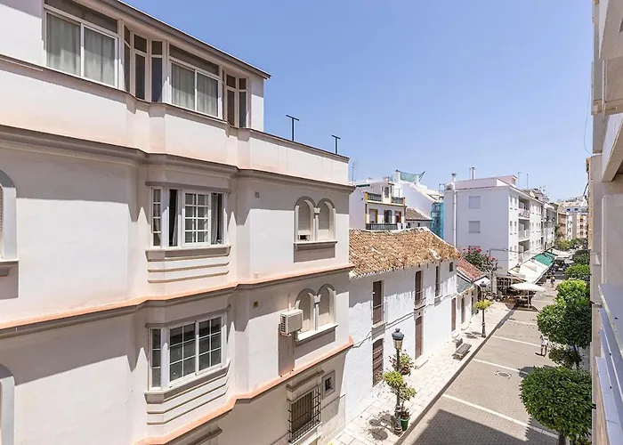 Apartment Stylish Stay, Close To The